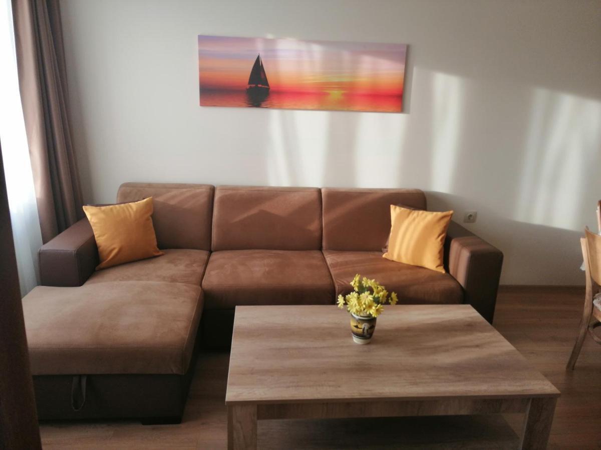 Ferienwohnung Sunny Burgas City Exterior foto